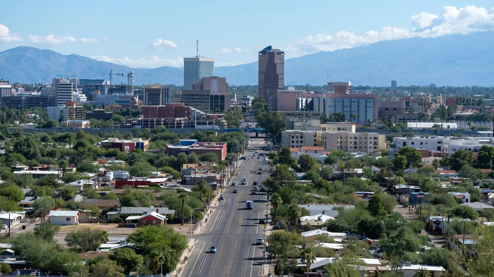 Tucson desert and mountains